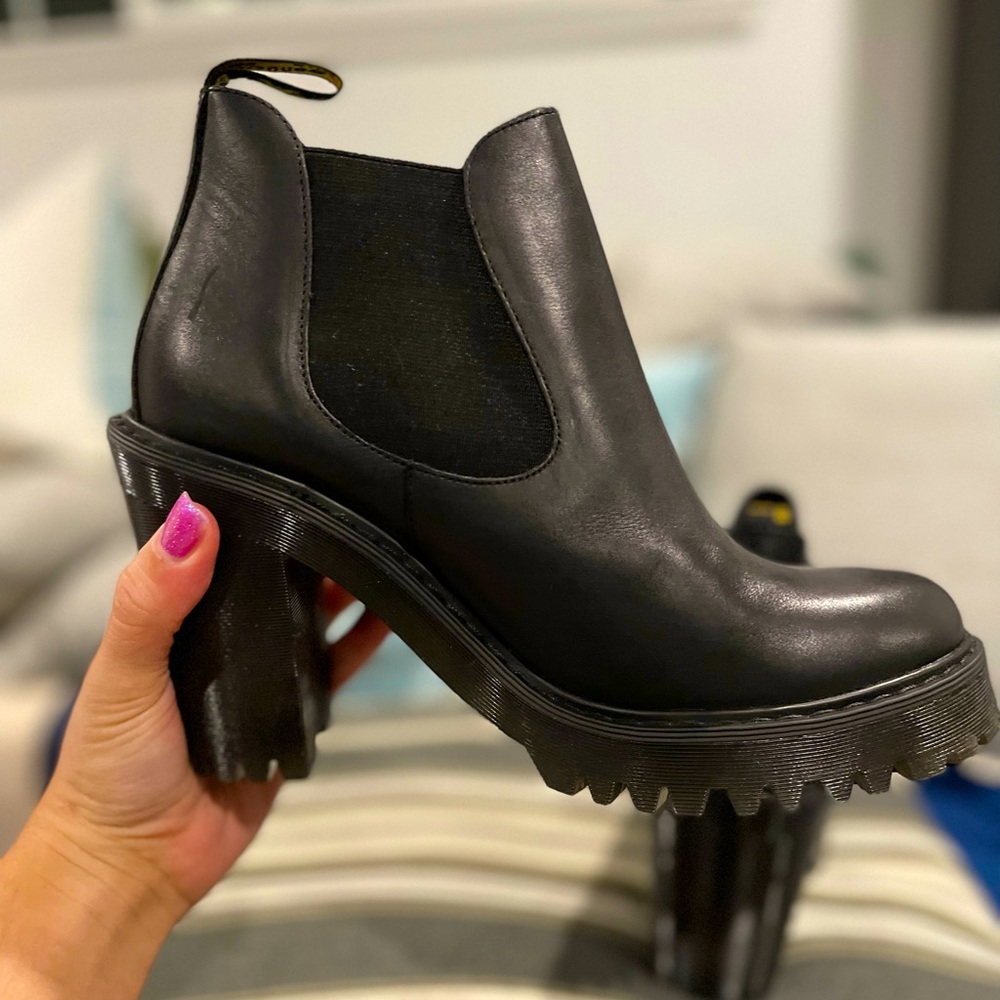 Dr Martens chelsea heeled boots womens 9 brand new ✨❤️